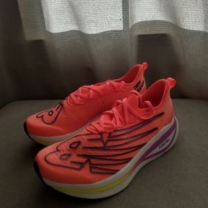 New Balance Fuelcell SuperComp Elite v3  Racing Shoes Women's Size 9 Damaged Box